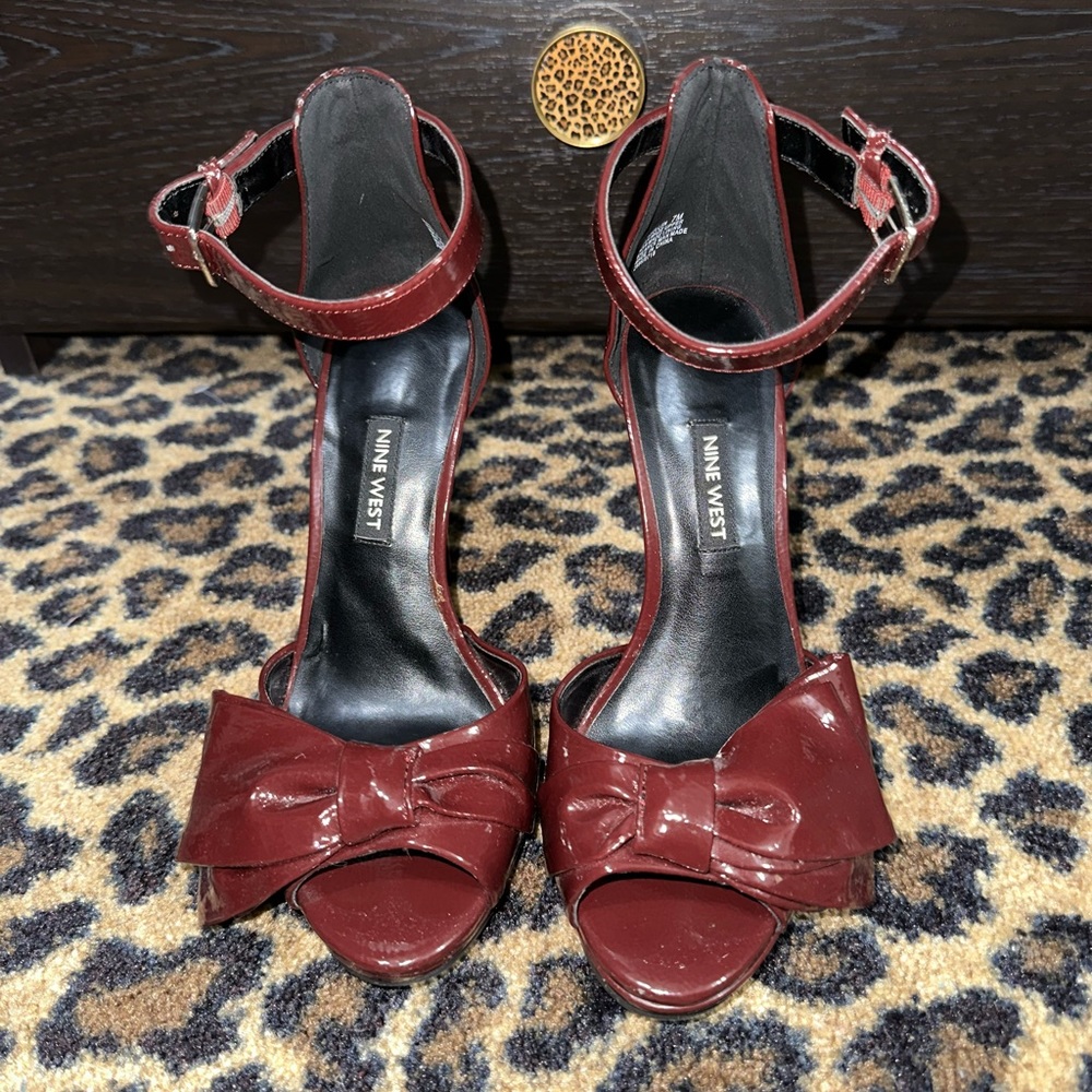 Nine West  Burgundy heels 😍